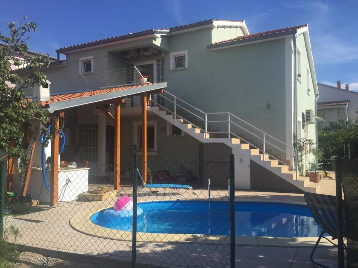Chillout Apartments With Pool Patricia Fažana Exterior foto