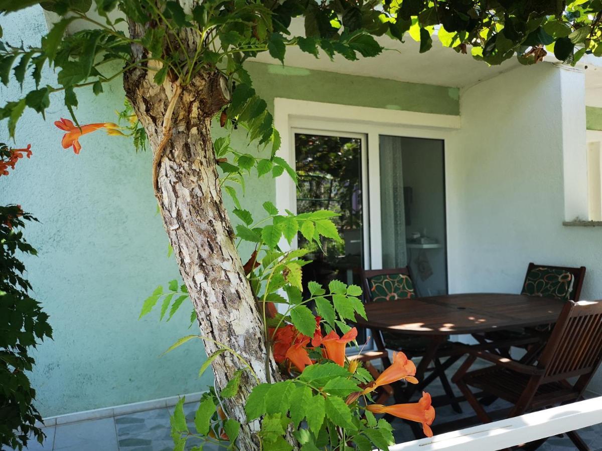 Chillout Apartments With Pool Patricia Fažana Exterior foto