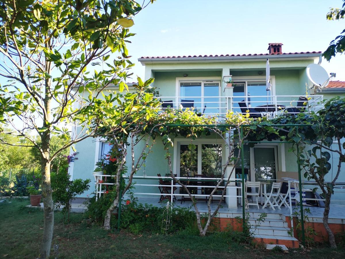 Chillout Apartments With Pool Patricia Fažana Exterior foto