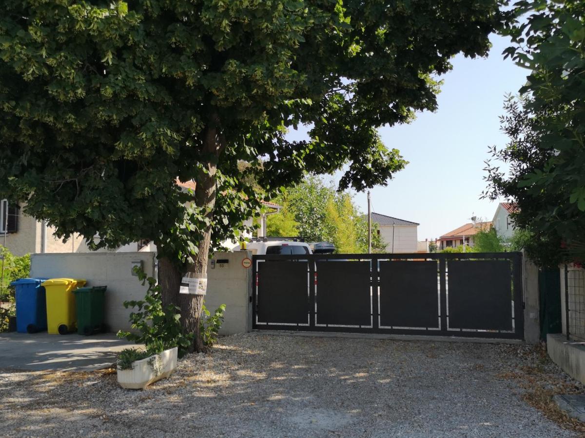Chillout Apartments With Pool Patricia Fažana Exterior foto