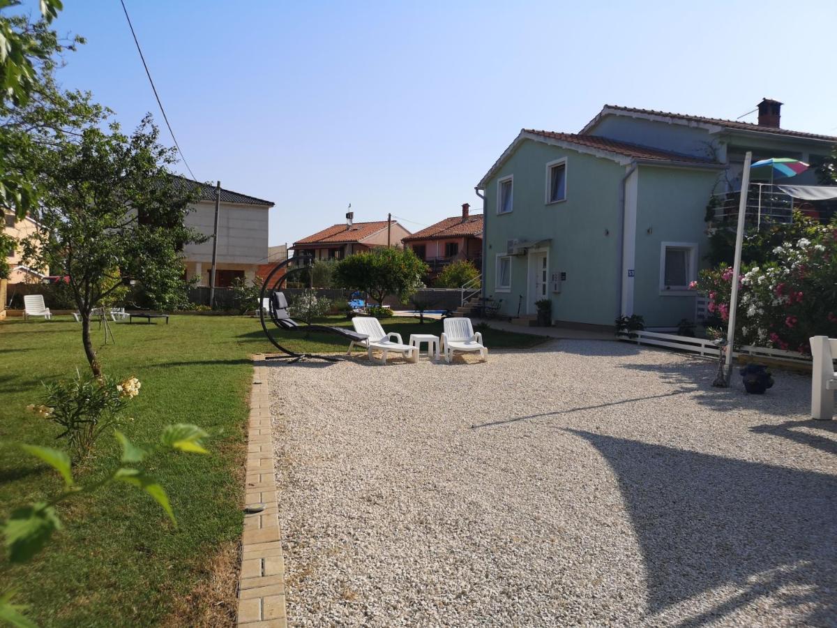 Chillout Apartments With Pool Patricia Fažana Exterior foto